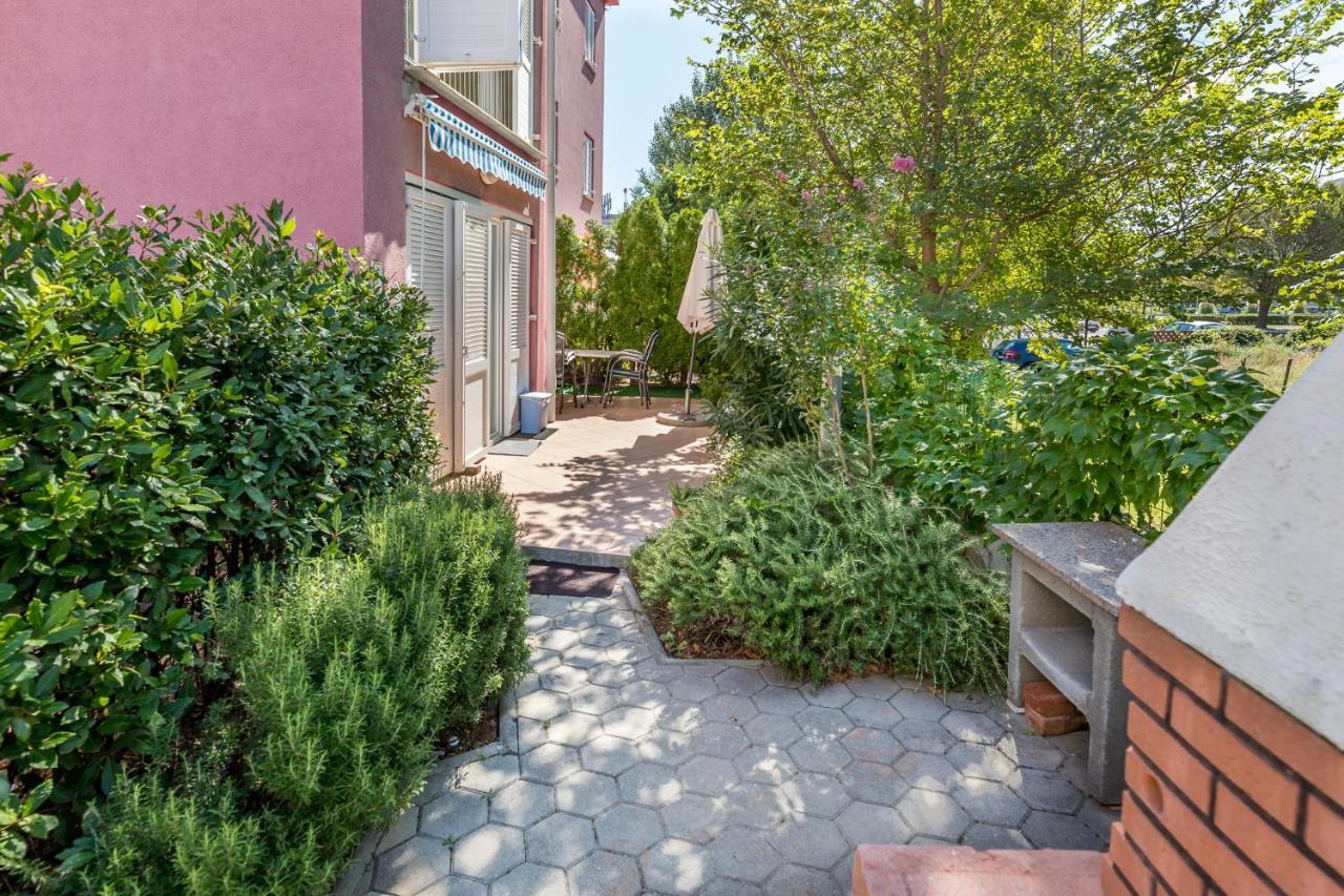 Apartments Lovorka Baška Екстериор снимка