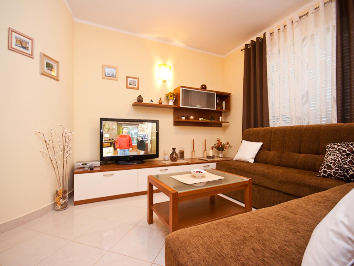 Apartments Lovorka Baška Екстериор снимка