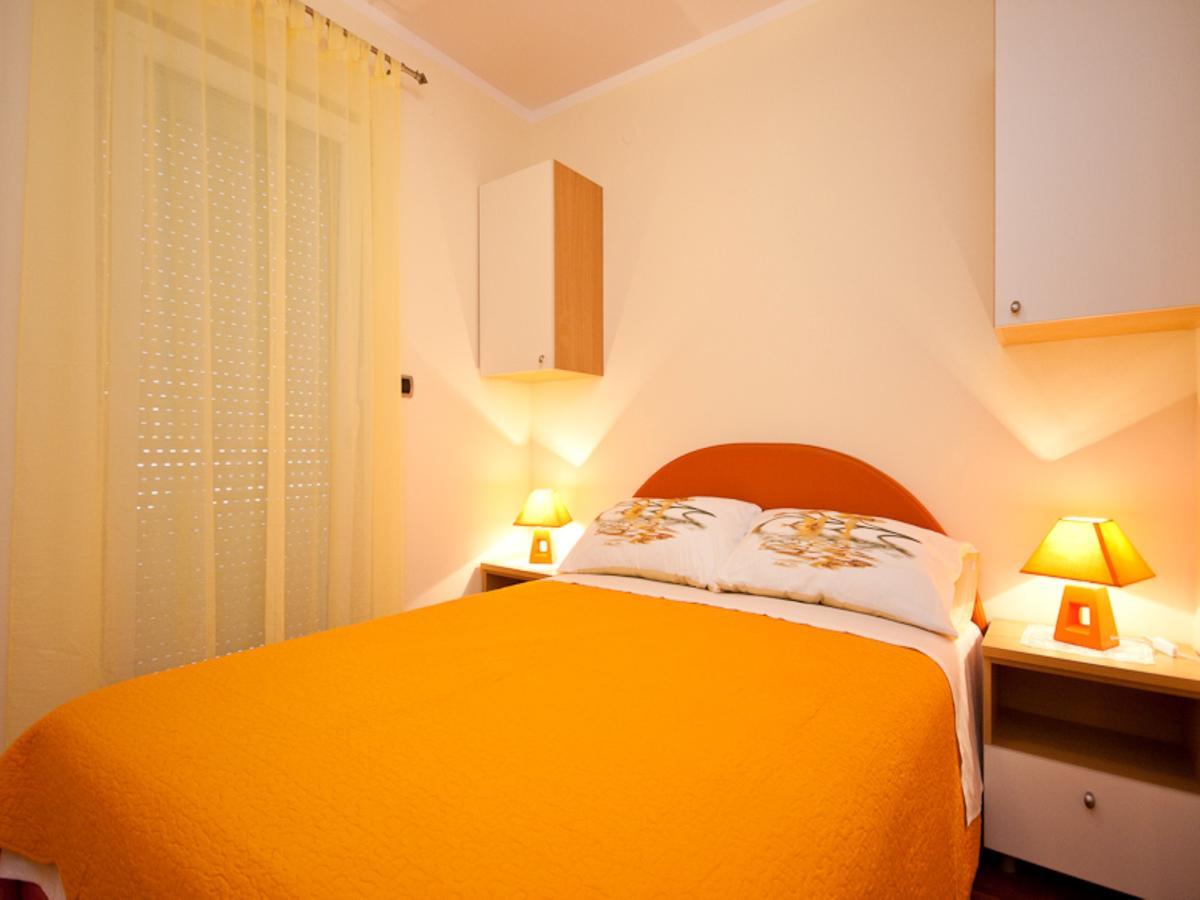 Apartments Lovorka Baška Екстериор снимка