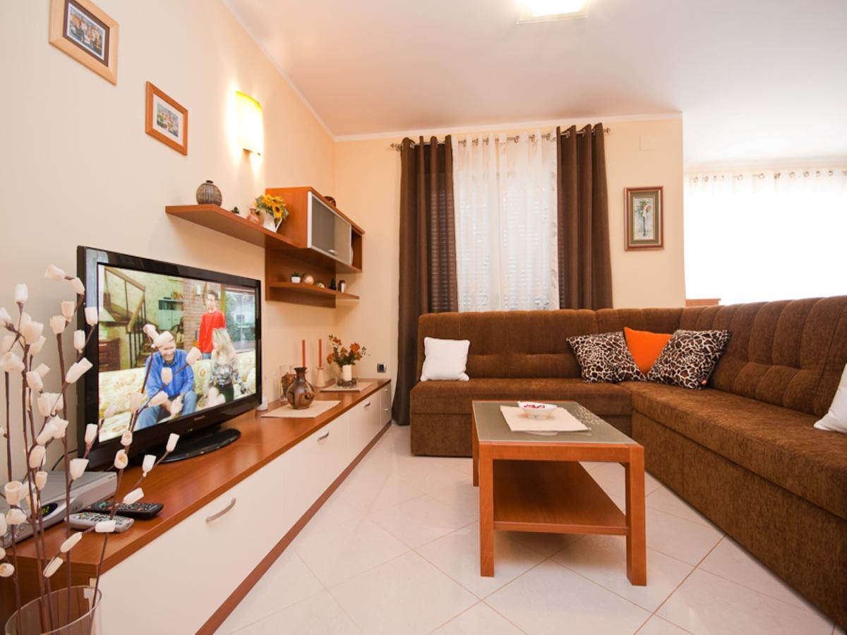 Apartments Lovorka Baška Екстериор снимка