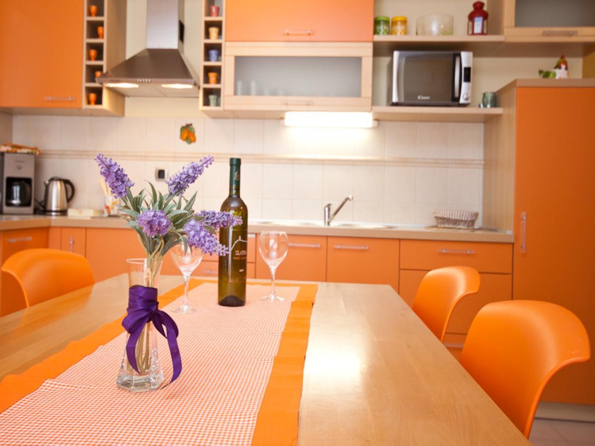 Apartments Lovorka Baška Екстериор снимка