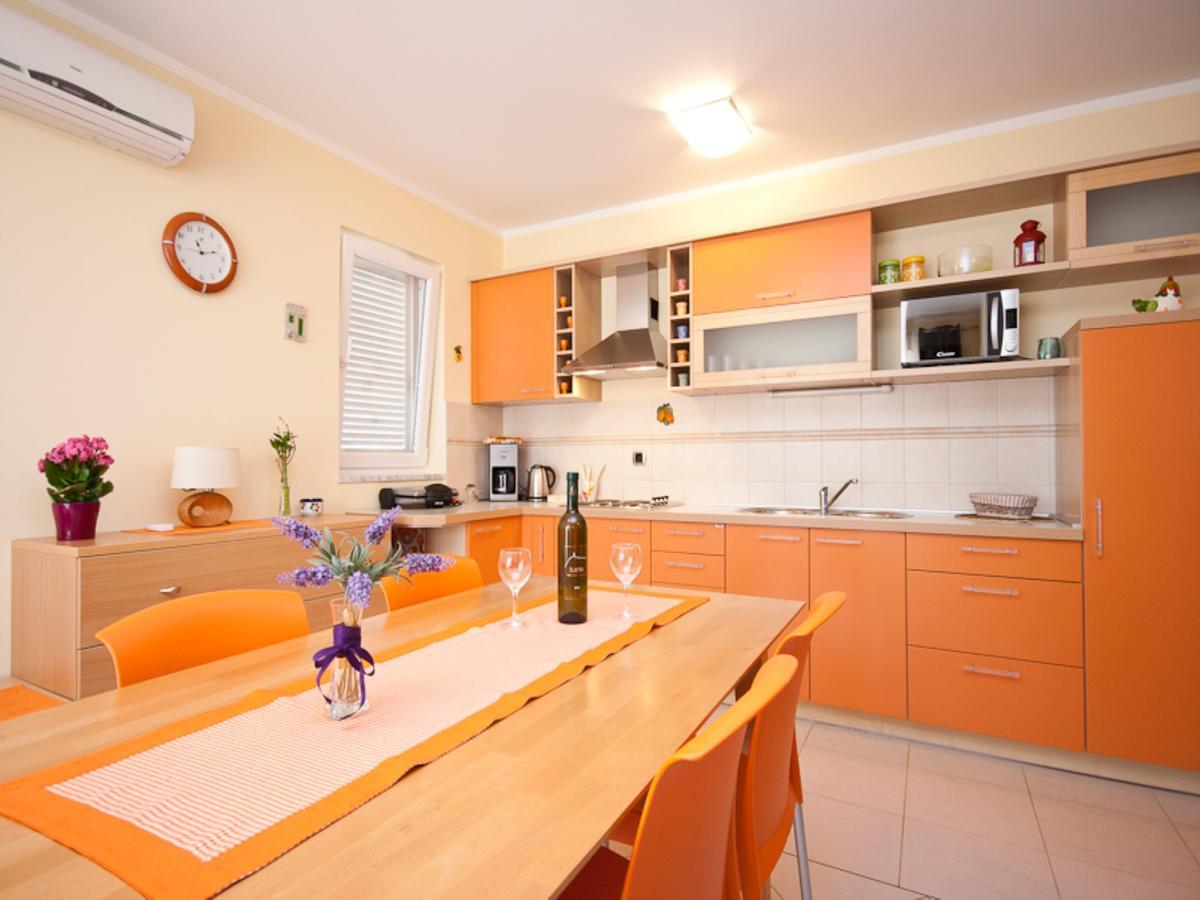 Apartments Lovorka Baška Екстериор снимка
