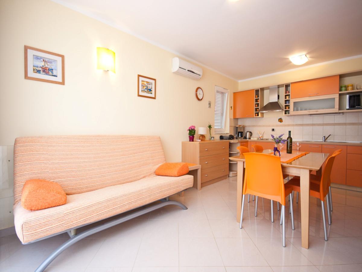 Apartments Lovorka Baška Екстериор снимка