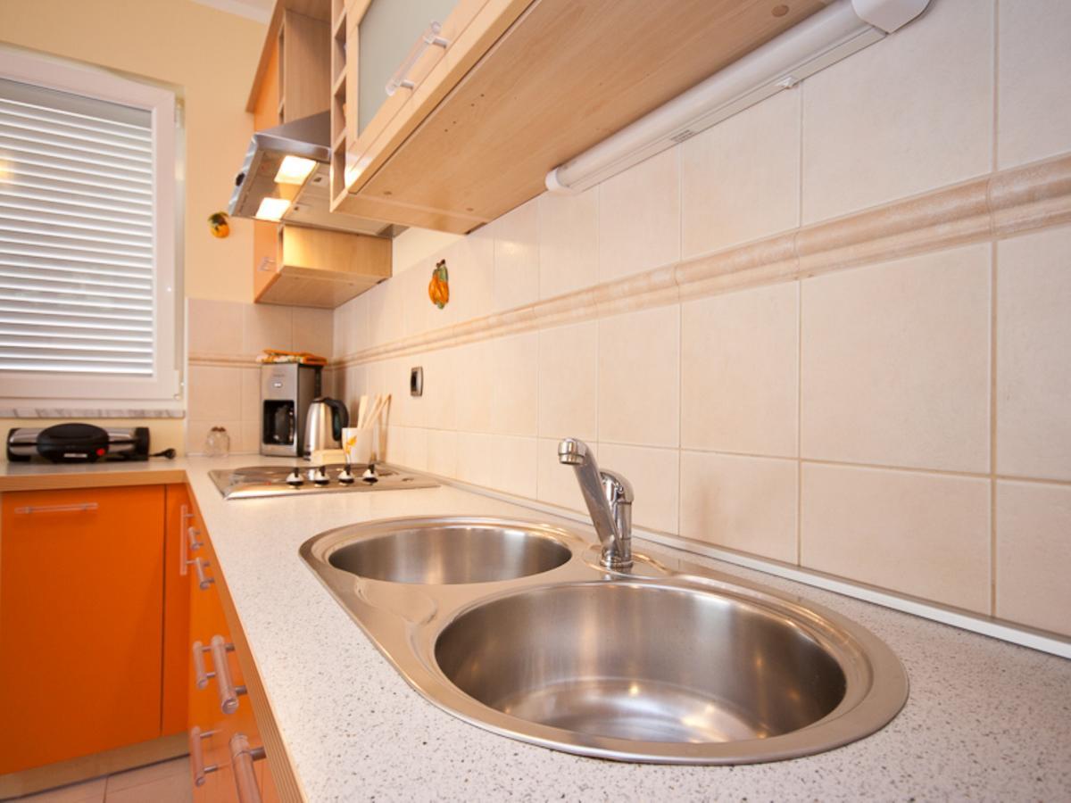 Apartments Lovorka Baška Екстериор снимка