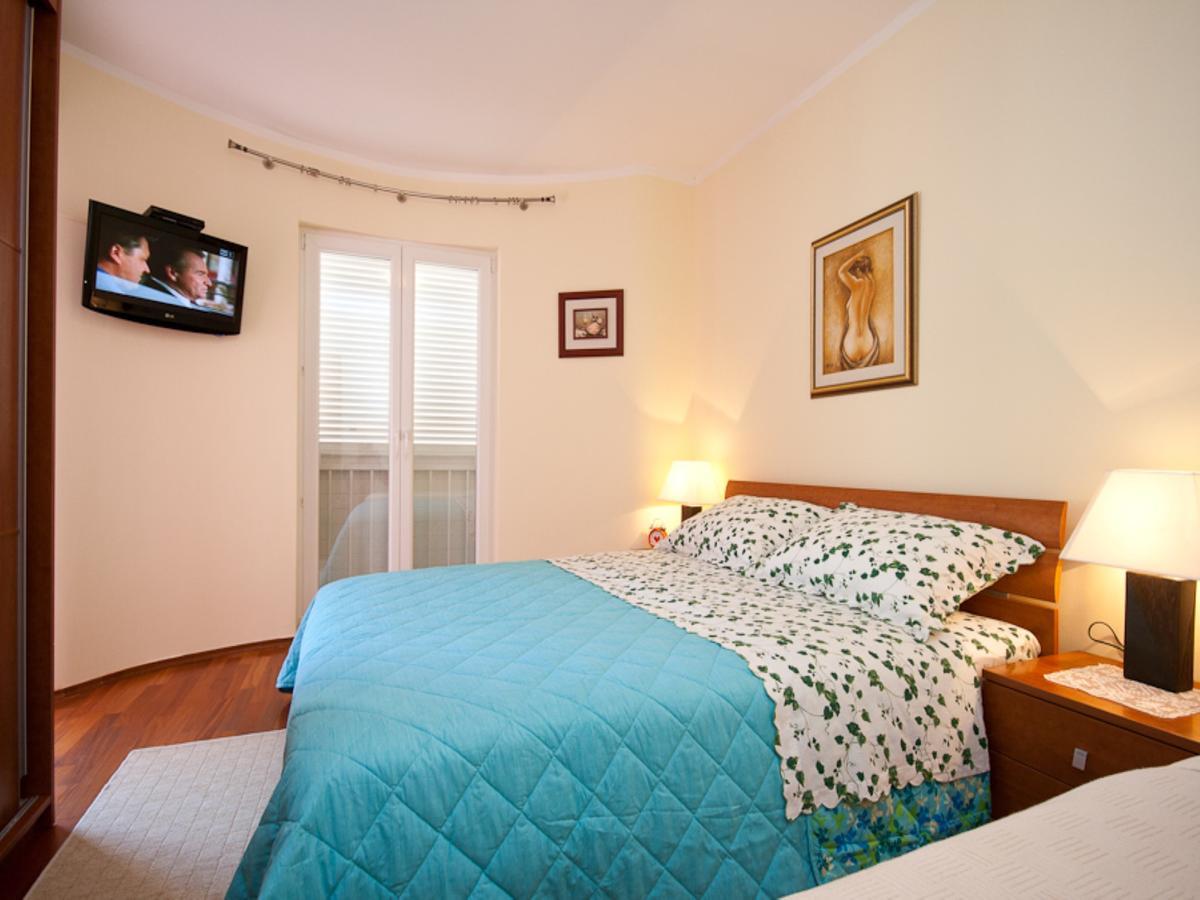 Apartments Lovorka Baška Екстериор снимка